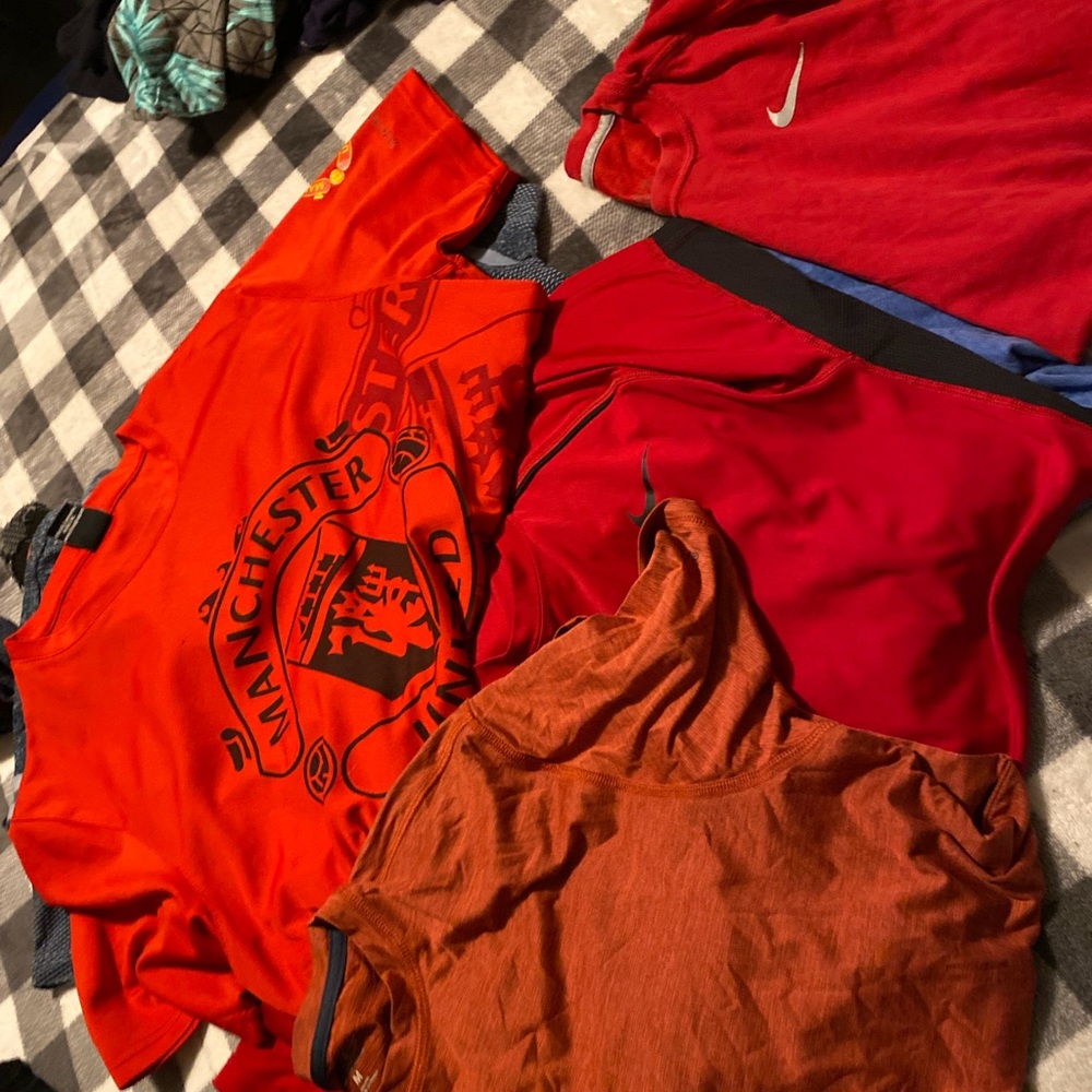 bundle of size L tees